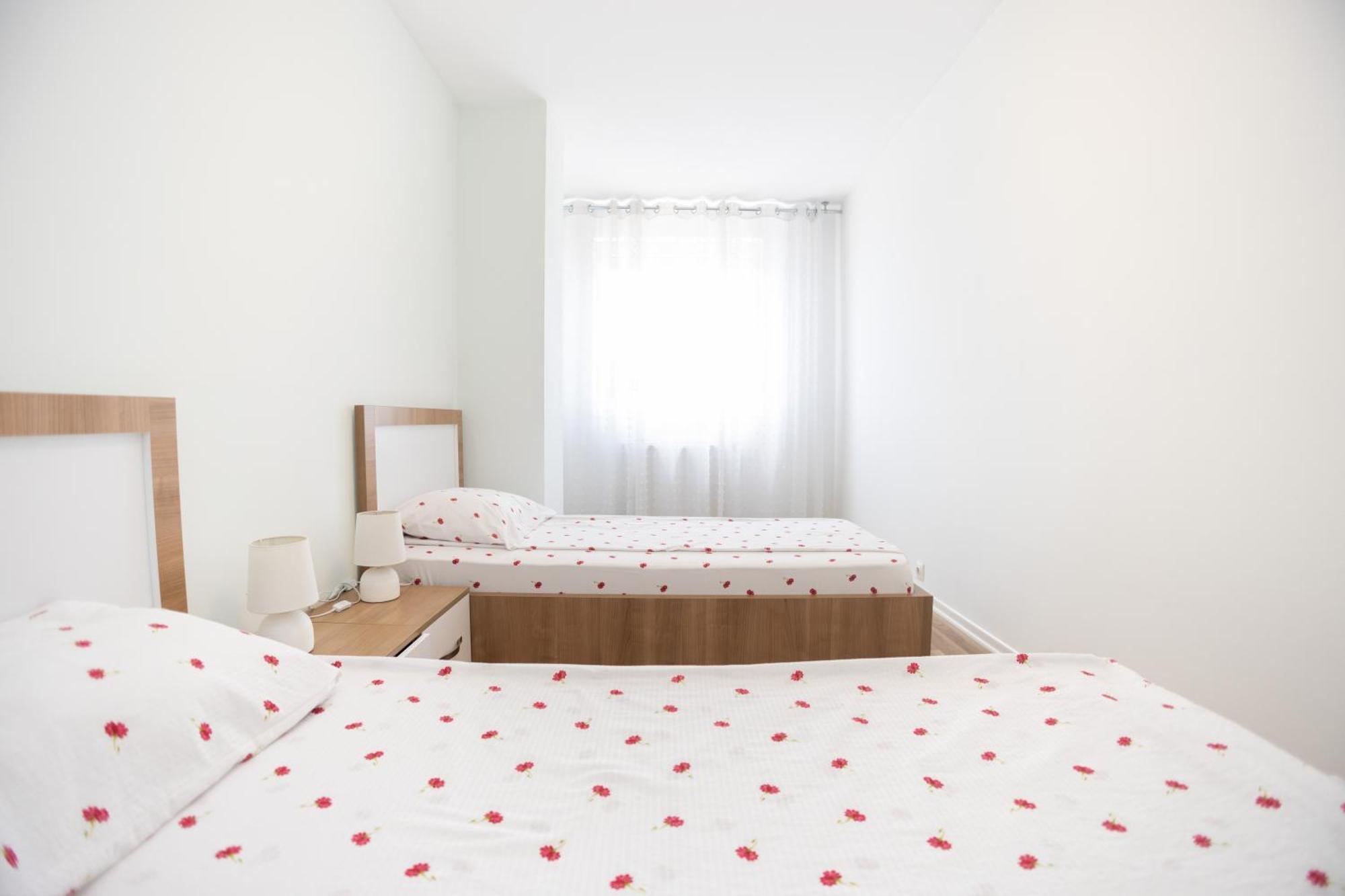 Dodona Aparthotel In Prishtina Pristina Buitenkant foto